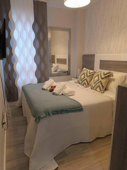 ¡Al Lado De La Clinica Oftalmologica Vega! Appartement Oviedo Buitenkant foto