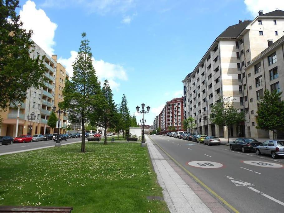 ¡Al Lado De La Clinica Oftalmologica Vega! Appartement Oviedo Buitenkant foto