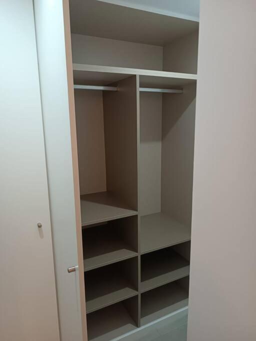 ¡Al Lado De La Clinica Oftalmologica Vega! Appartement Oviedo Buitenkant foto